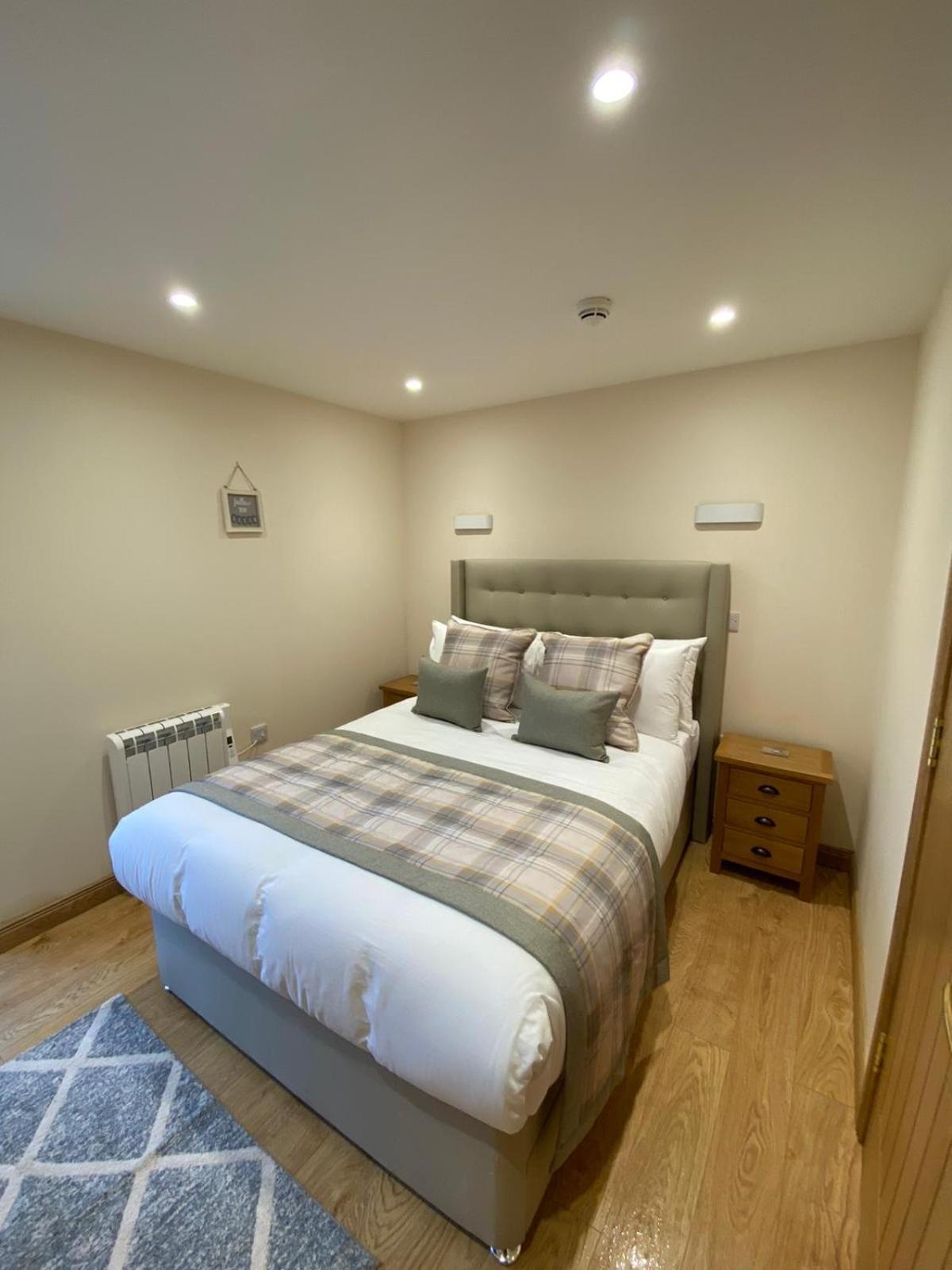Waverley Inn Holiday Apartments Inverness Room photo