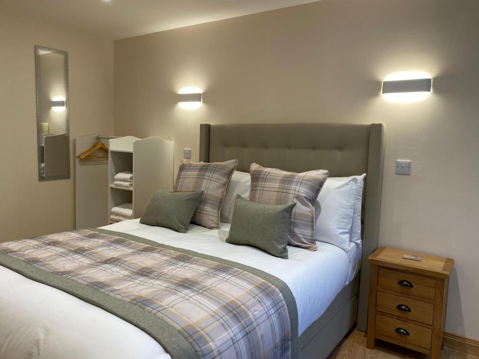 Waverley Inn Holiday Apartments Inverness Room photo