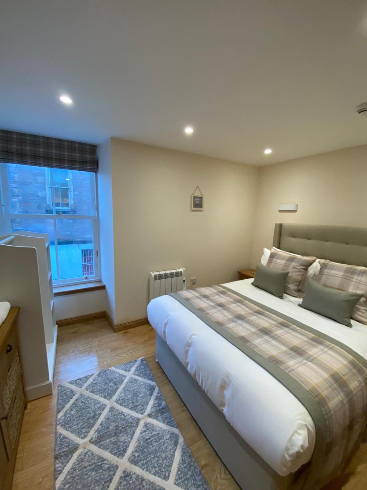 Waverley Inn Holiday Apartments Inverness Room photo