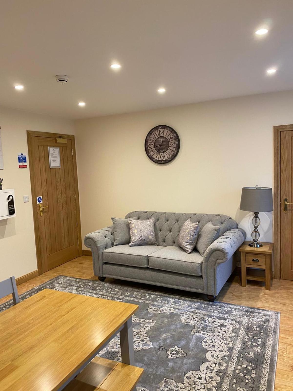 Waverley Inn Holiday Apartments Inverness Room photo