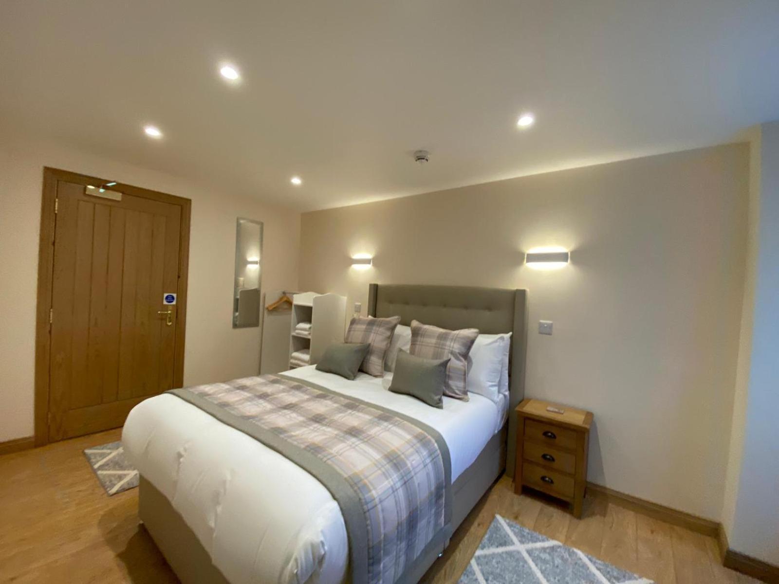 Waverley Inn Holiday Apartments Inverness Room photo