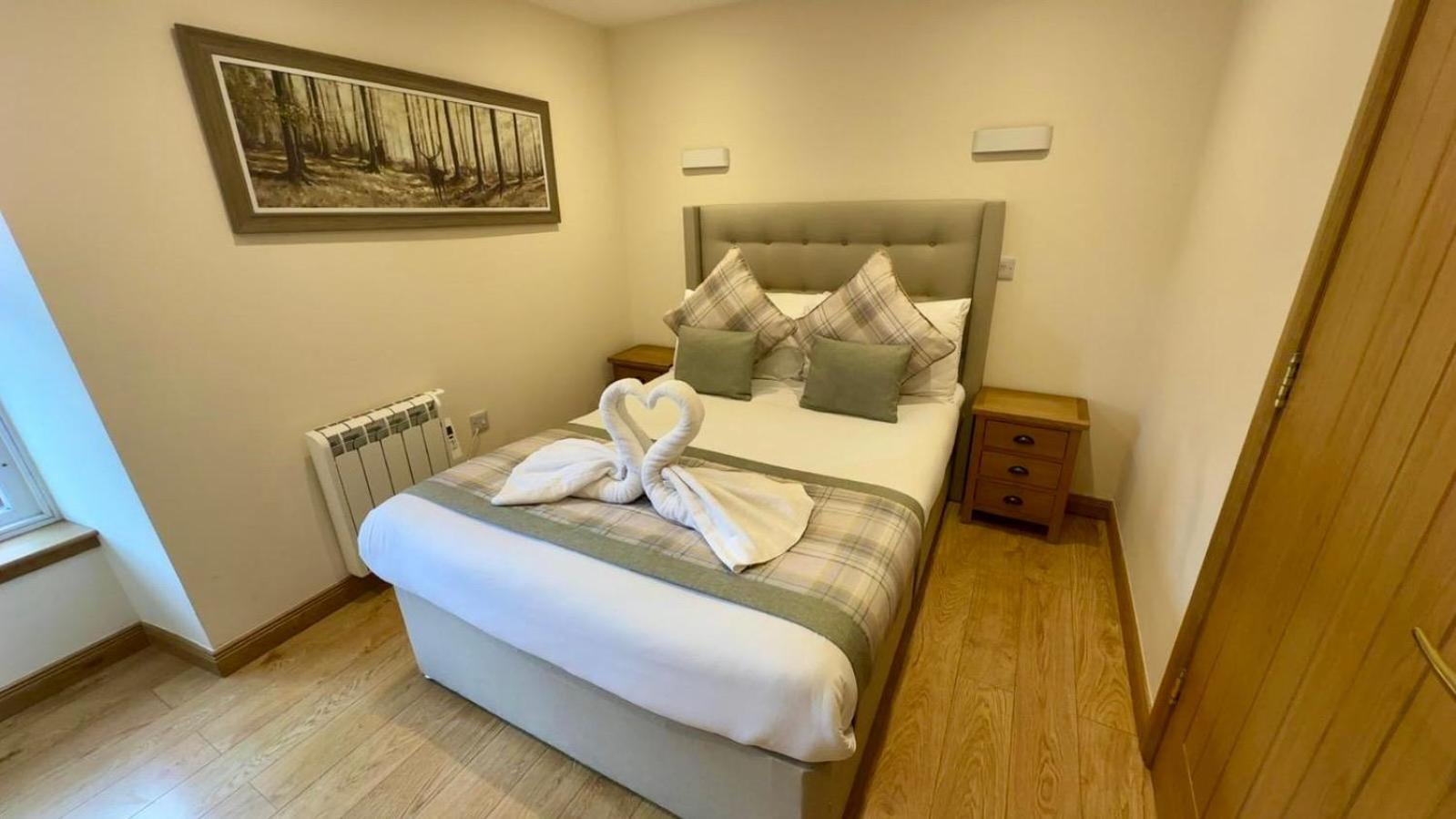 Waverley Inn Holiday Apartments Inverness Exterior photo